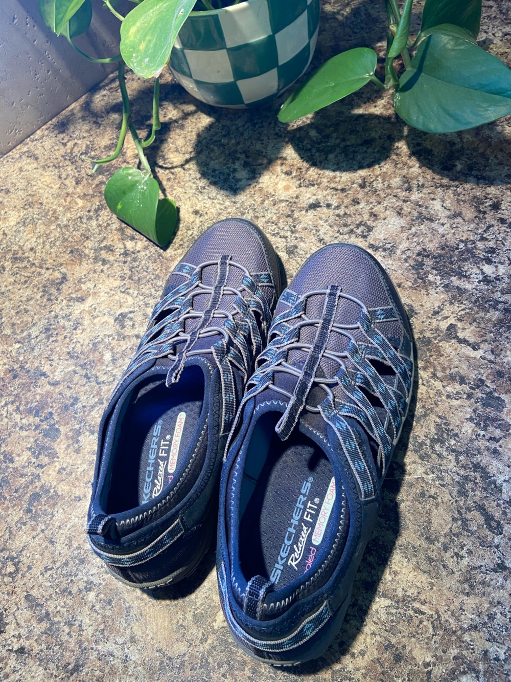 Skechers relaxed fit air cooled memory foam size 8 womens blue